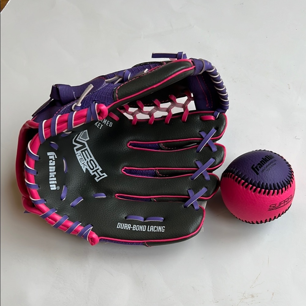Franklin Sports 9.5'' Meshtek Glove with Ball Purple/Pink